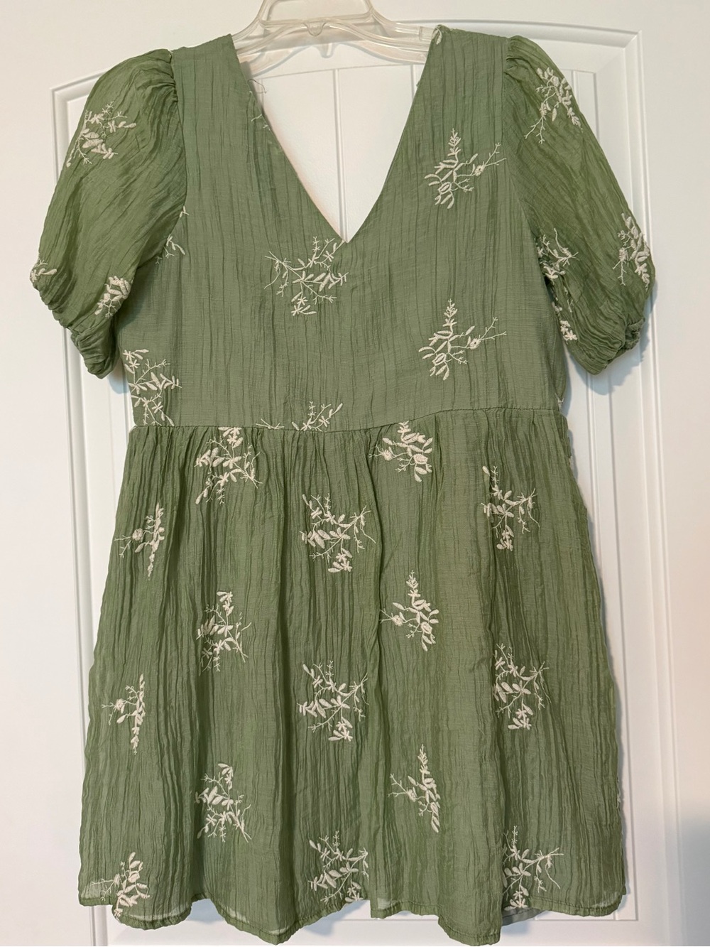 Sage Green Floral V-Neck Short Sleeve Dress